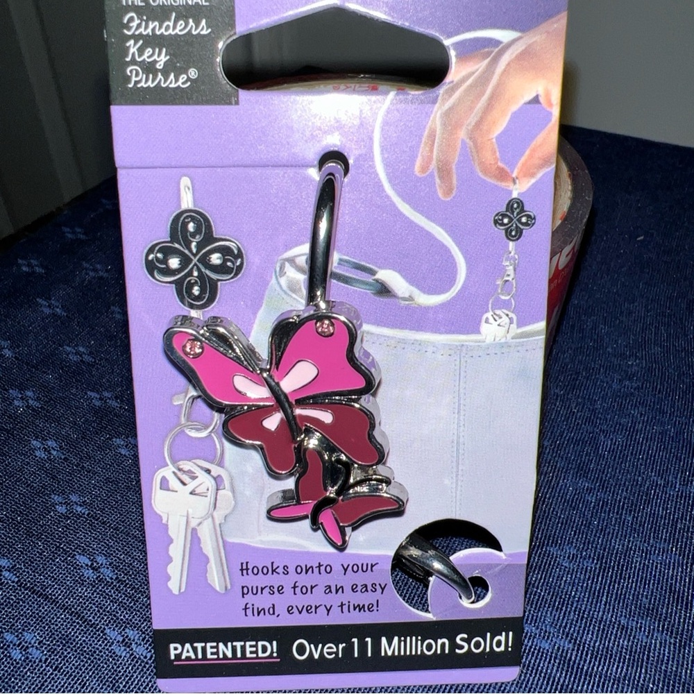 The Original Finders Key Purse Alex Butterflies Hooks On Side Of Purse